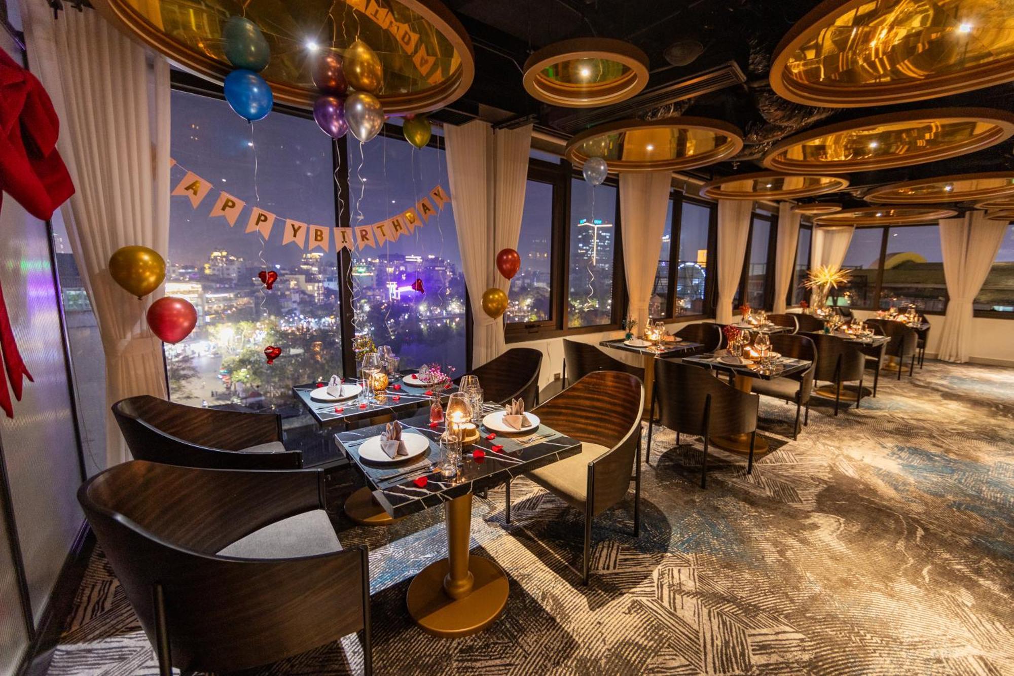 Le Premier Hotel & Rooftop Bar Ханой Экстерьер фото